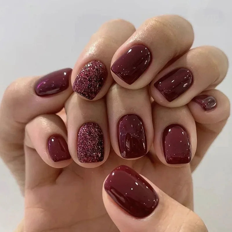 Oval & Almond Press-On Nails – Elegant, Natural Styles for Everyday Wear