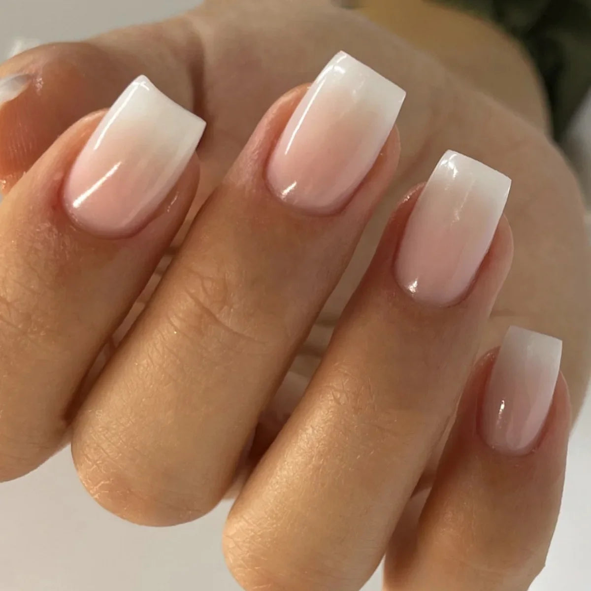 Oval & Almond Press-On Nails – Elegant, Natural Styles for Everyday Wear
