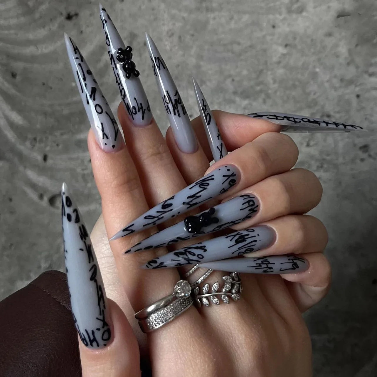 Horror Comic Press-On Nails – Glossy Black Almond Set with Japanese Anime Art