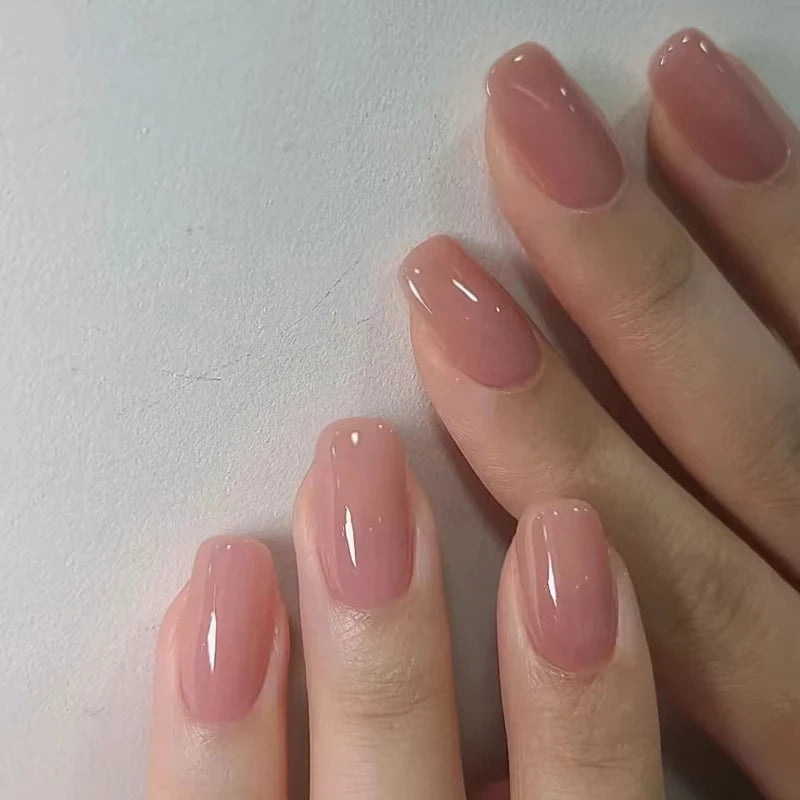 Oval & Almond Press-On Nails – Elegant, Natural Styles for Everyday Wear